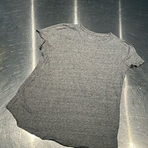 Gap vintage wash tshirt in size extra small